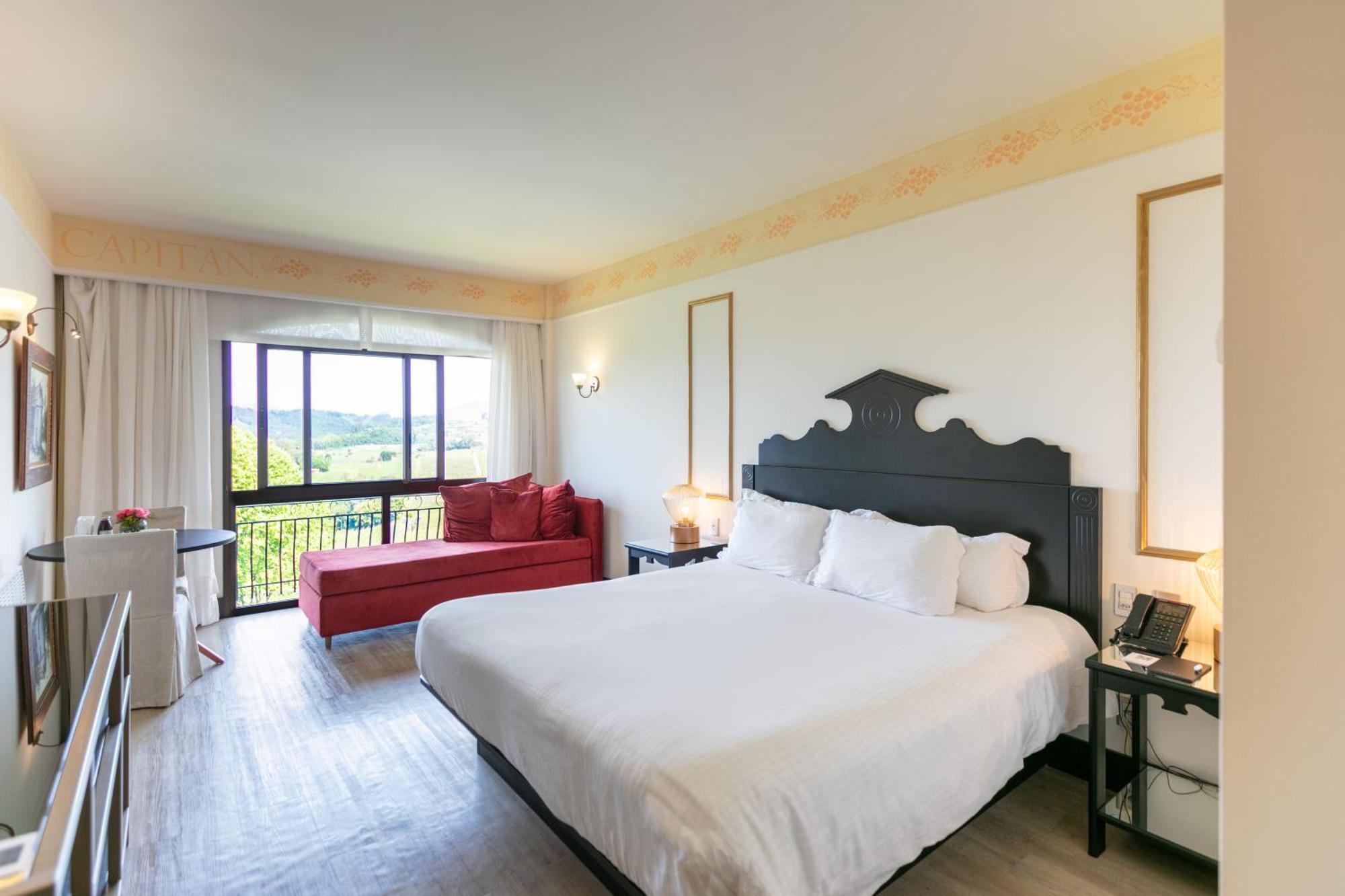 Spa Do Vinho Condominio Vitivinicola Бенту-Гонсалвіс Екстер'єр фото A room at the Hotel Le Soleil