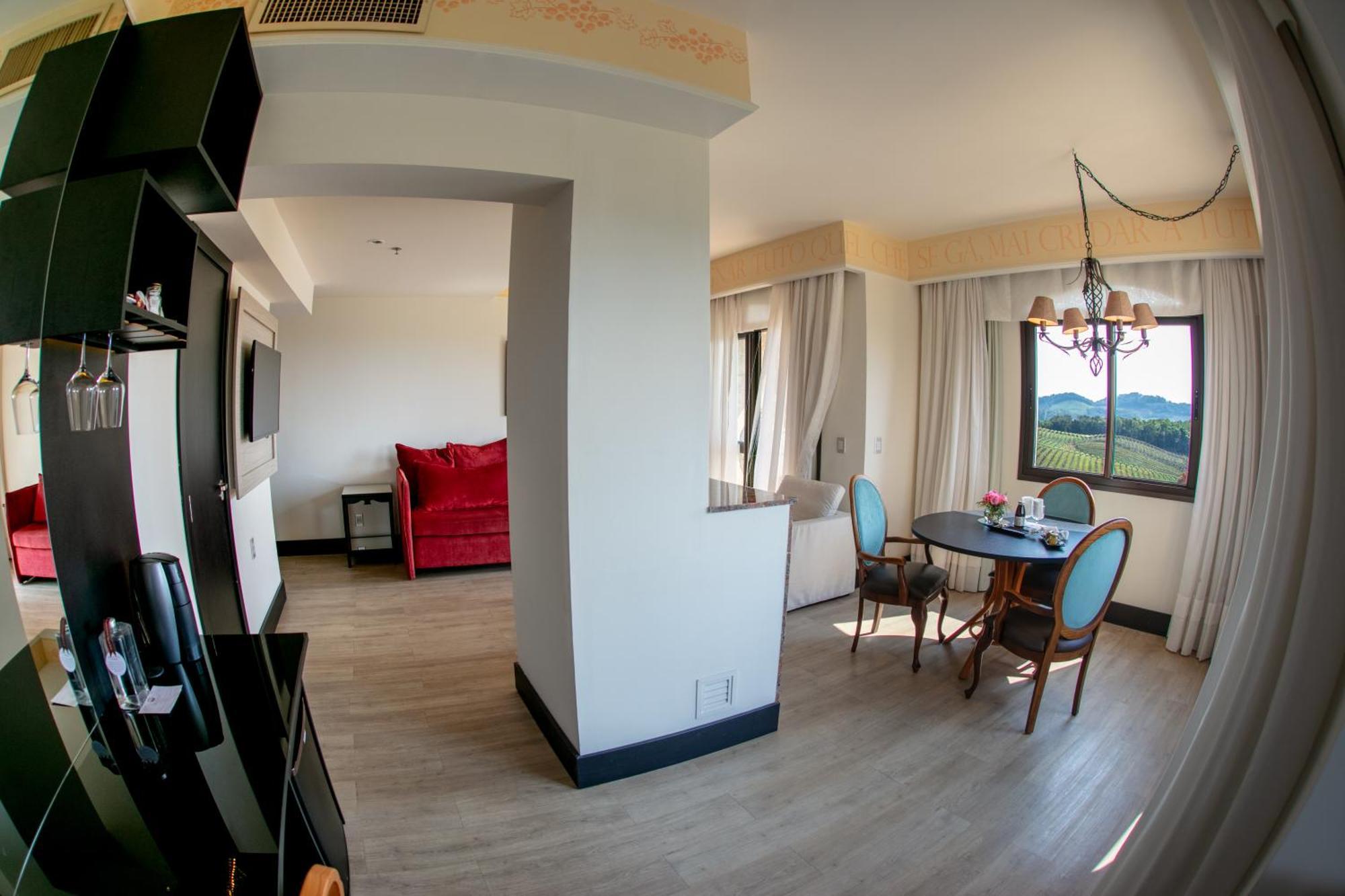 Spa Do Vinho Condominio Vitivinicola Бенту-Гонсалвіс Екстер'єр фото A suite at the hotel